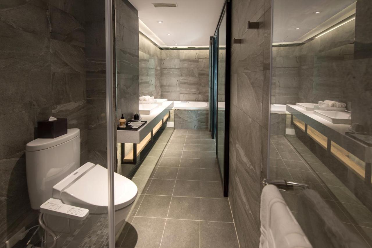 He-Jia Hotel Miaoli Exteriör bild
